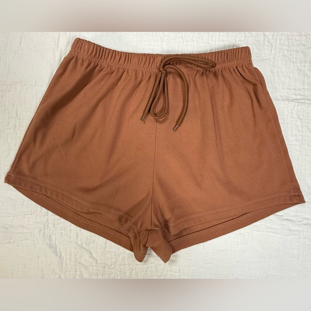 Set Women's Brown Short Sleeve Top with Shorts - Picture 3 of 7
